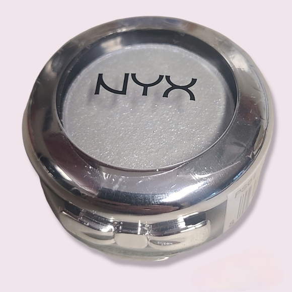 FREE AddOn NYX Prismatic Eyeshadow - Frostbite | Halloween - Picture 7 of 10